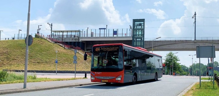 Ouderen met een smalle beurs blijven gratis reizen met Rotterdams ov